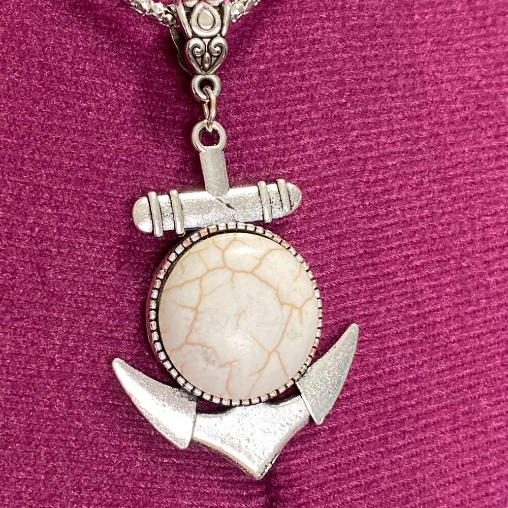 Anchor Semiprecious Stone Necklace - White
